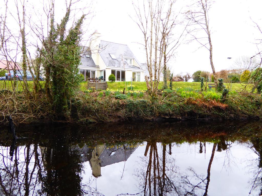 Camillaun Lodge With Lough Corrib Boat Hire Oughterard Esterno foto