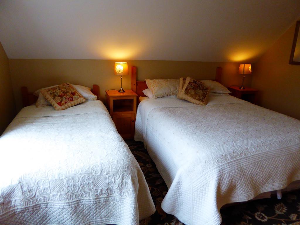 Camillaun Lodge With Lough Corrib Boat Hire Oughterard Esterno foto