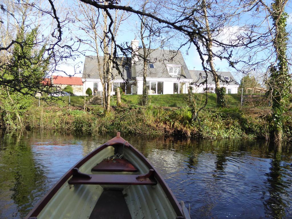 Camillaun Lodge With Lough Corrib Boat Hire Oughterard Esterno foto