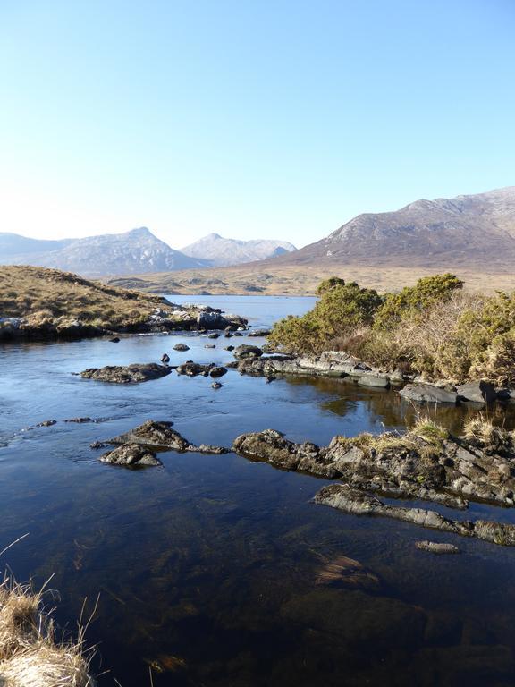 Camillaun Lodge With Lough Corrib Boat Hire Oughterard Esterno foto