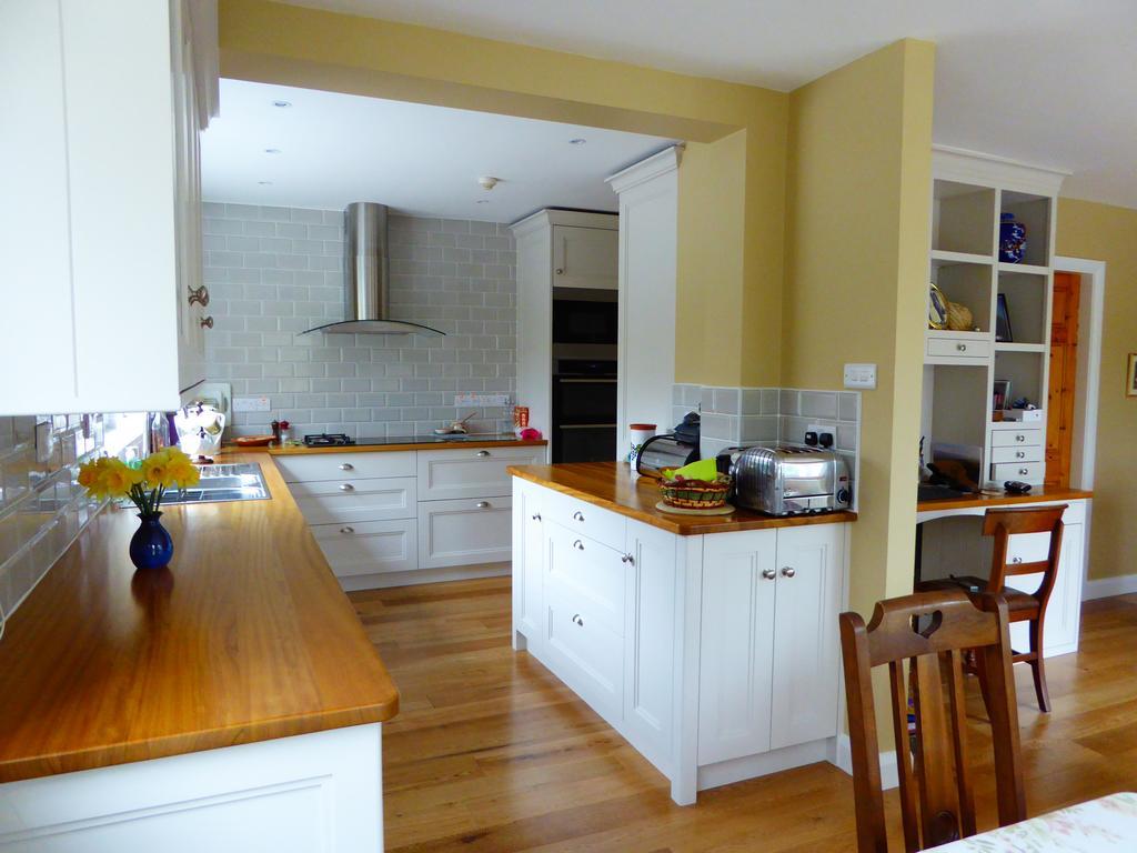 Camillaun Lodge With Lough Corrib Boat Hire Oughterard Esterno foto