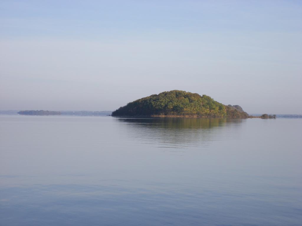 Camillaun Lodge With Lough Corrib Boat Hire Oughterard Esterno foto