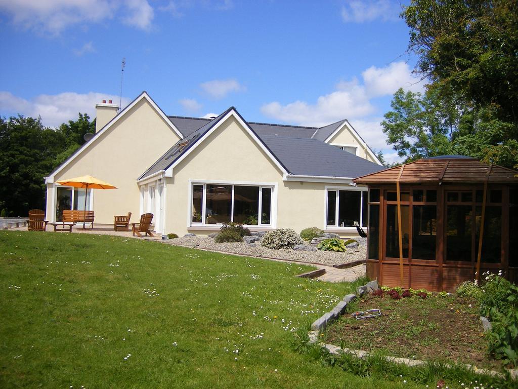 Camillaun Lodge With Lough Corrib Boat Hire Oughterard Esterno foto