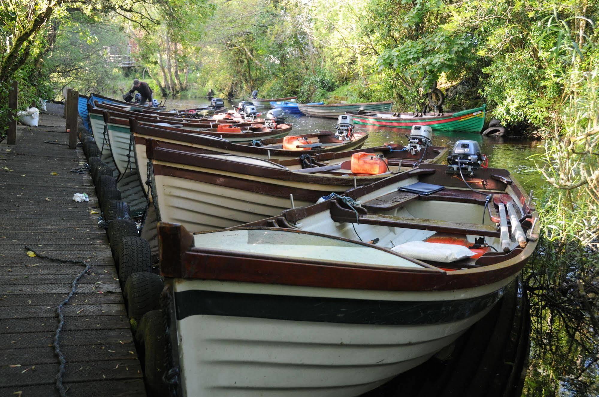 Camillaun Lodge With Lough Corrib Boat Hire Oughterard Esterno foto