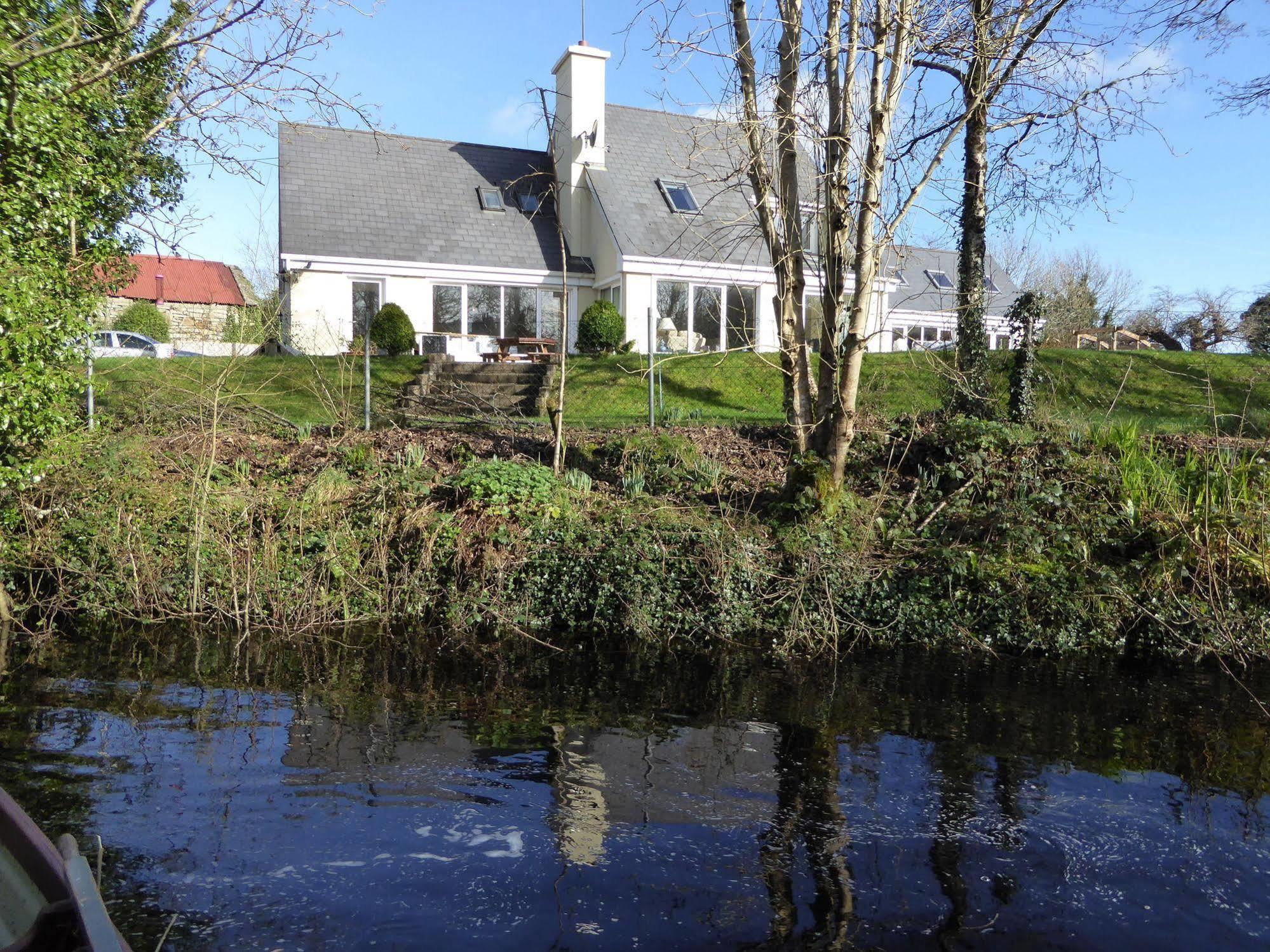 Camillaun Lodge With Lough Corrib Boat Hire Oughterard Esterno foto