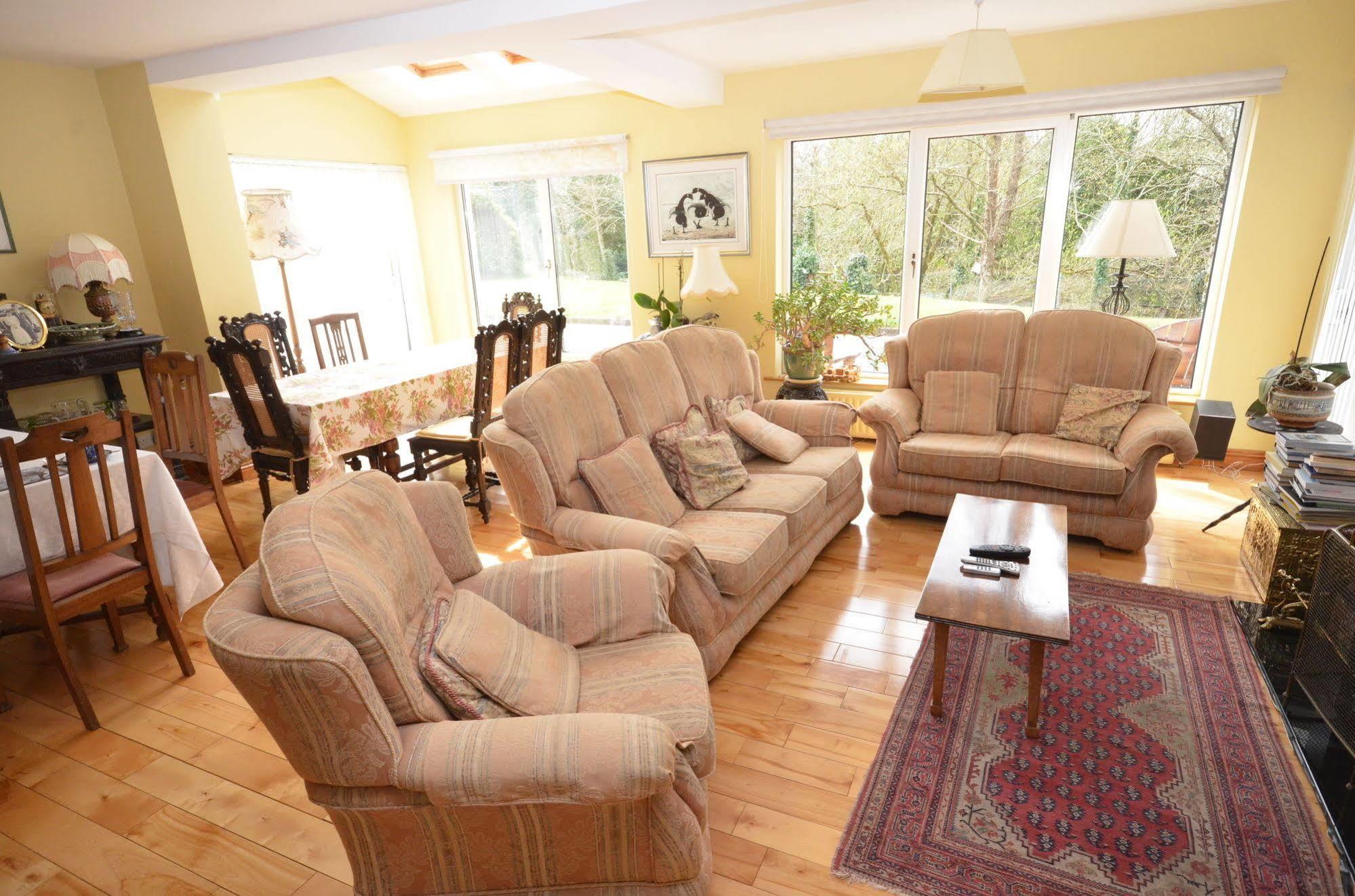 Camillaun Lodge With Lough Corrib Boat Hire Oughterard Esterno foto